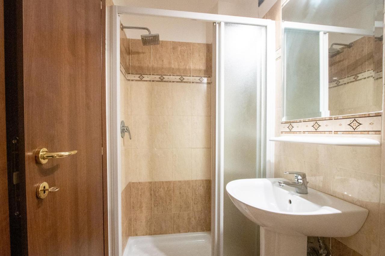 B&B Colorful Suite Yard โรม ภายนอก รูปภาพ