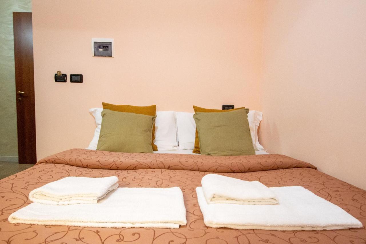 B&B Colorful Suite Yard โรม ภายนอก รูปภาพ