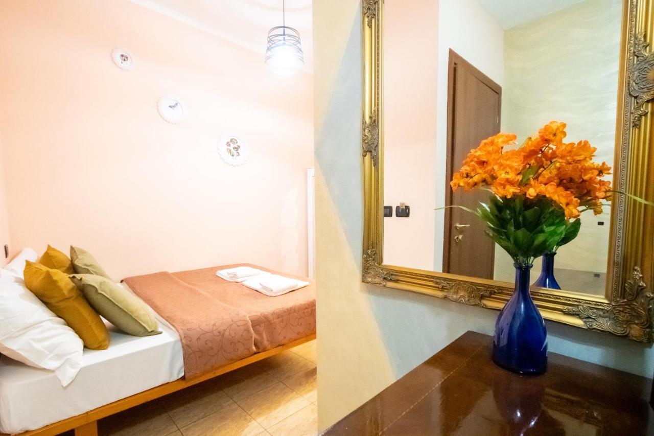 B&B Colorful Suite Yard โรม ภายนอก รูปภาพ